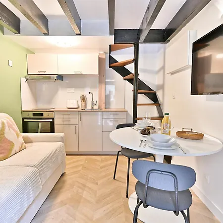 Апартаменты Maisonette 5 Minutes From Paris Iii *