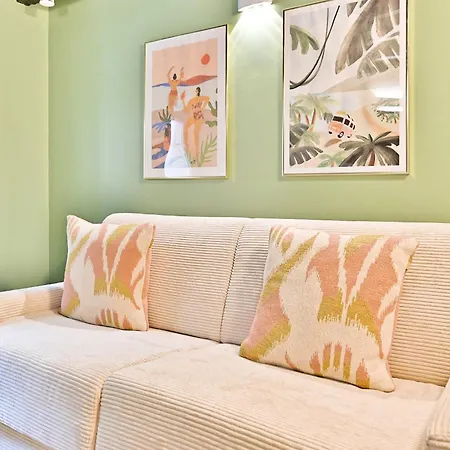 Апартаменты Maisonette 5 Minutes From Paris Iii *